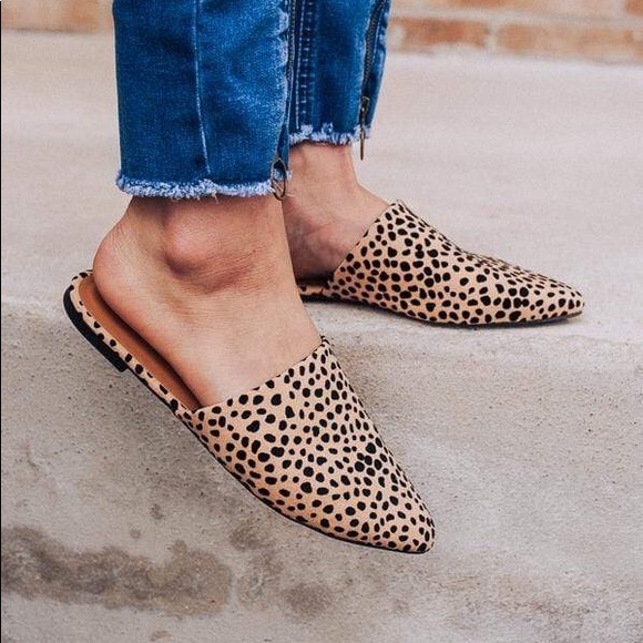 ❤️HP! Leopard Print Vegan Suede Mule Flats - Picture 2 of 6